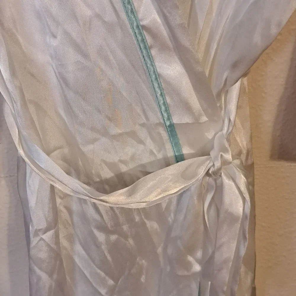 Linea Donatella white and blue Bride robe size L / XL